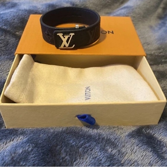 Louis Vuitton Black Bracelet with Silver Logo - Picture 1 of 1